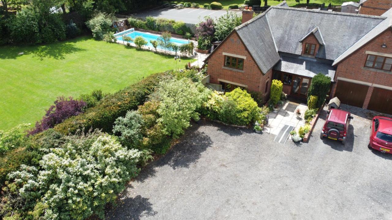 Castle Farmhouse Bed And Breakfast Glenfield Exterior foto