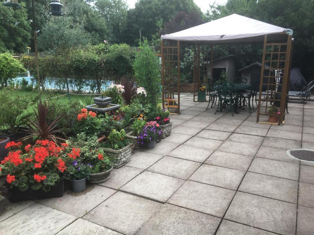 Castle Farmhouse Bed And Breakfast Glenfield Exterior foto