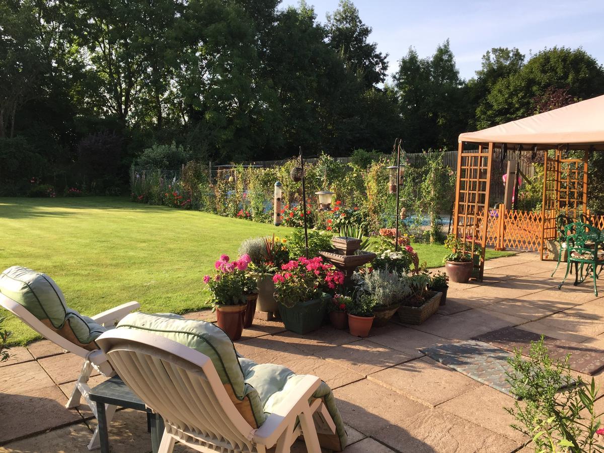 Castle Farmhouse Bed And Breakfast Glenfield Exterior foto
